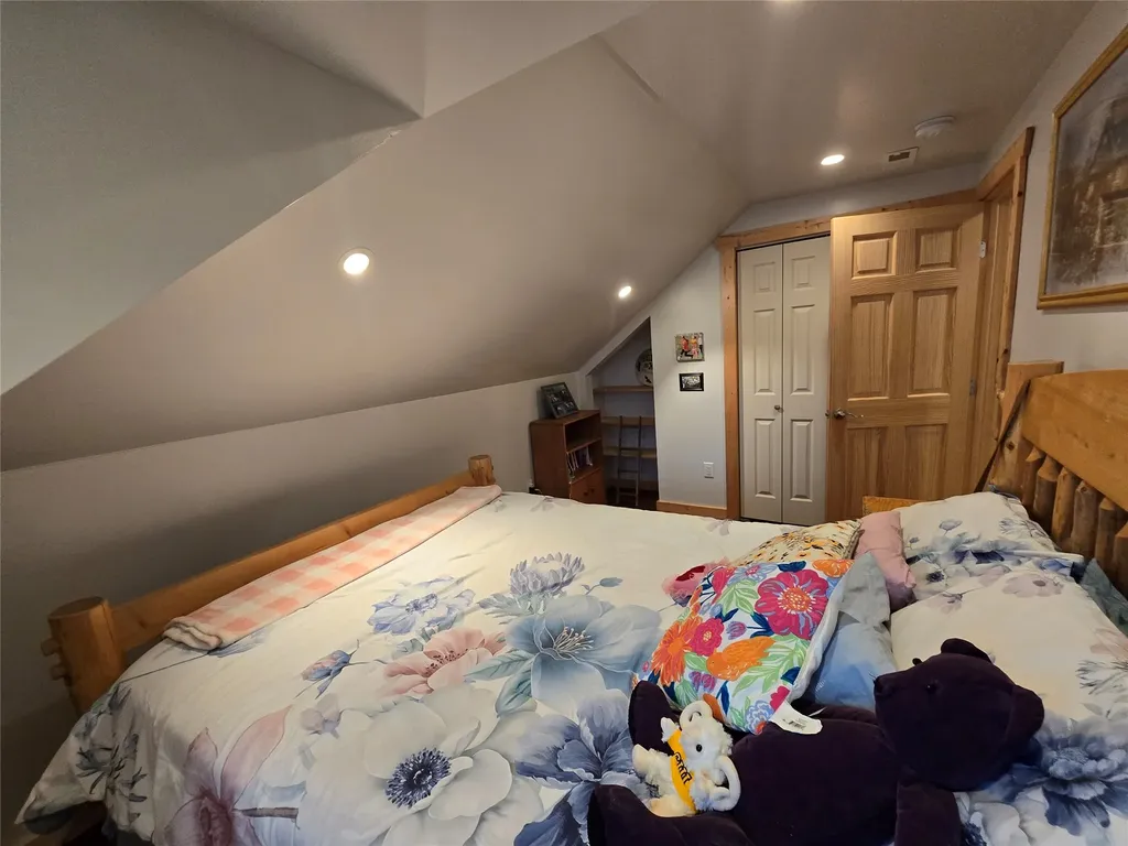 406 W Railroad Avenue Plains MT 59859