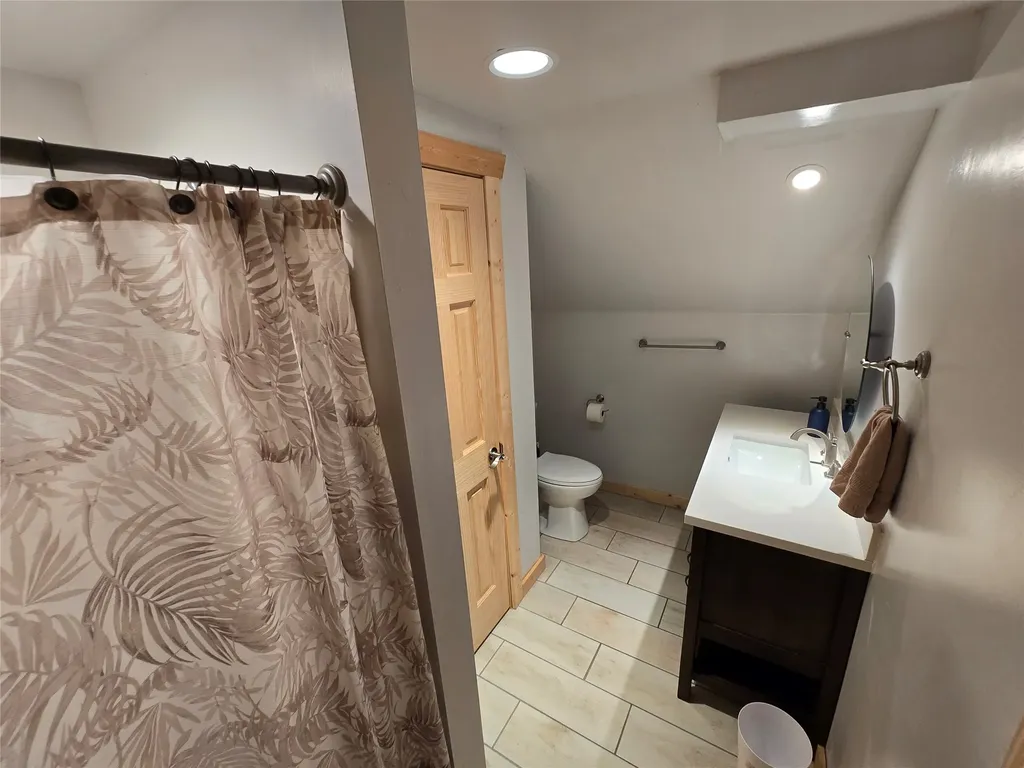 406 W Railroad Avenue Plains MT 59859