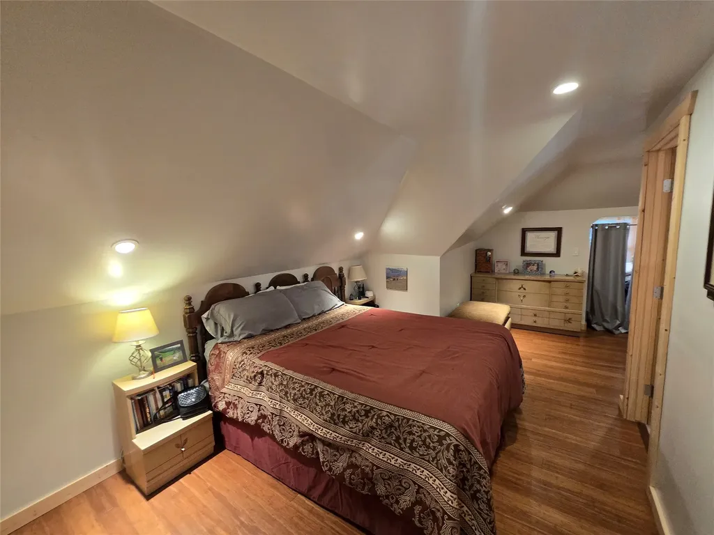 406 W Railroad Avenue Plains MT 59859