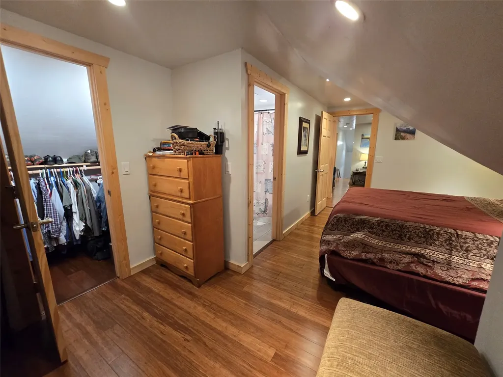 406 W Railroad Avenue Plains MT 59859