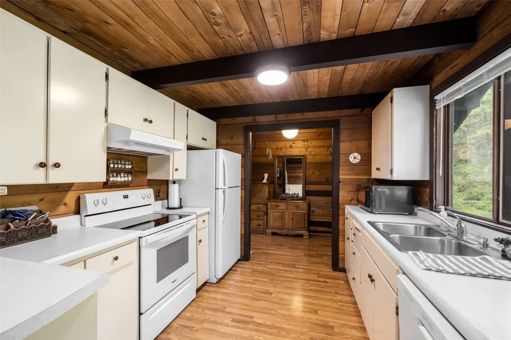 355 Boon Road Somers MT 59932