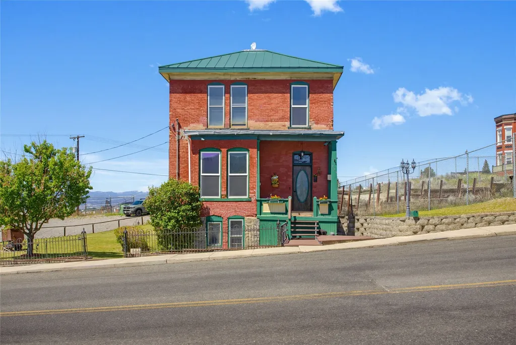 709 N Main Street Butte MT 59701