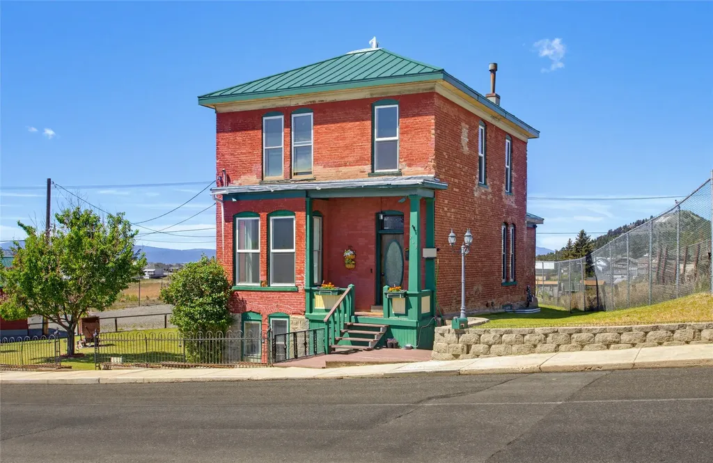 709 N Main Street Butte MT 59701