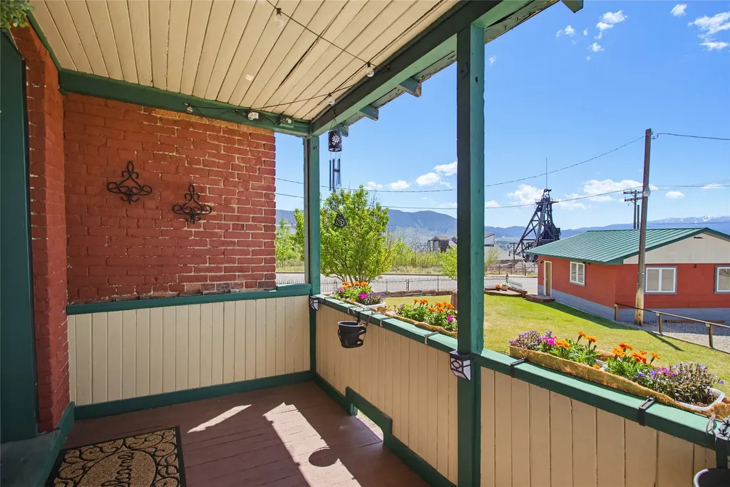 709 N Main Street Butte MT 59701