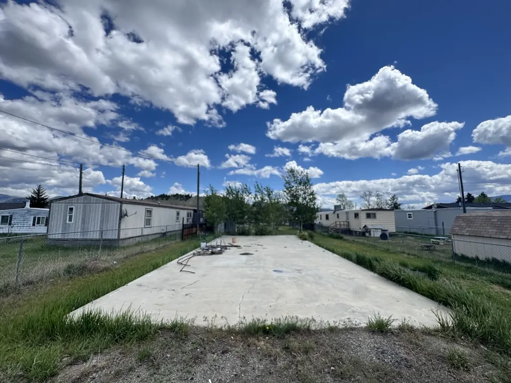 407 & 409 N Washington Street Boulder MT 59632
