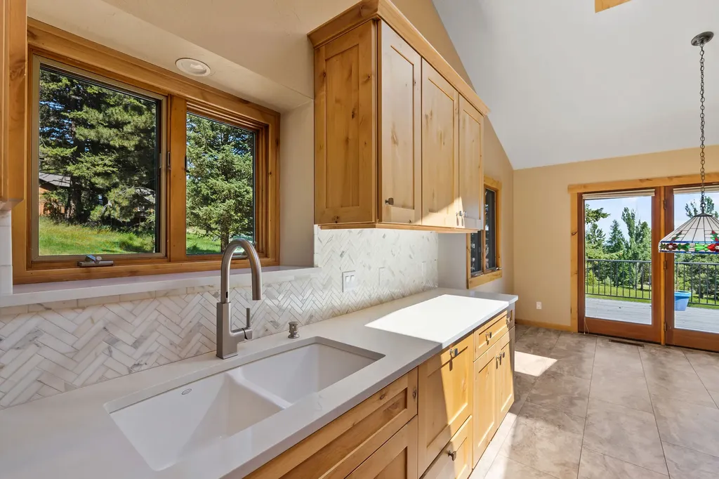 310 Lake Hills Drive Kalispell MT 59901