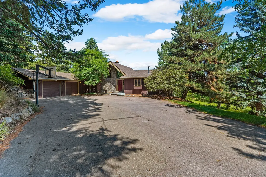 310 Lake Hills Drive Kalispell MT 59901