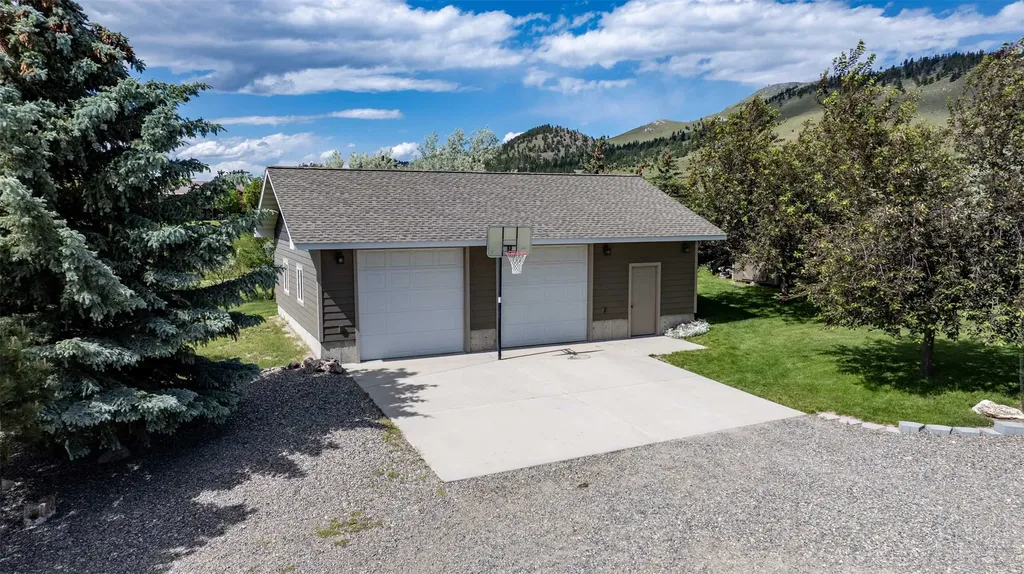 84 Lazy Hm Road East Helena MT 59635