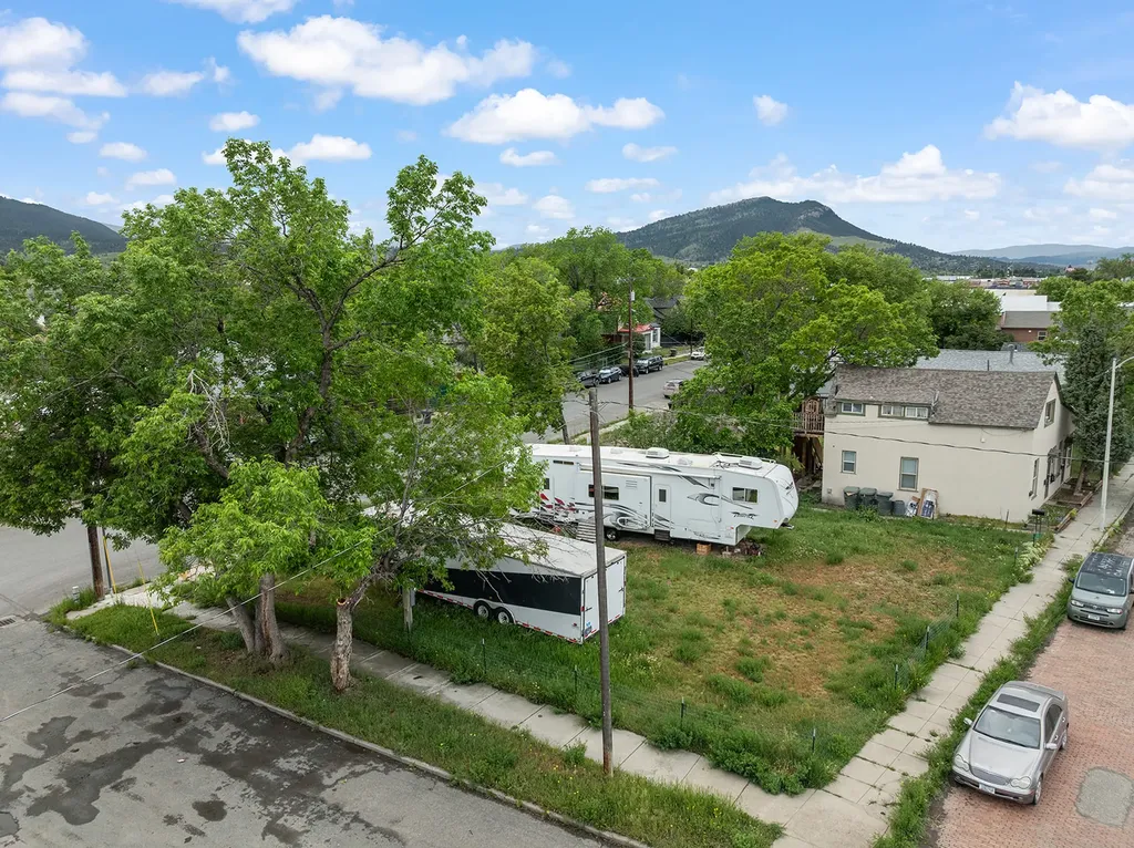 1545 Railroad Avenue Helena MT 59601
