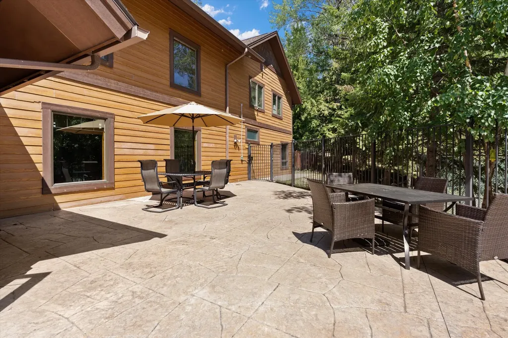 32 Alder Way Whitefish MT 59937
