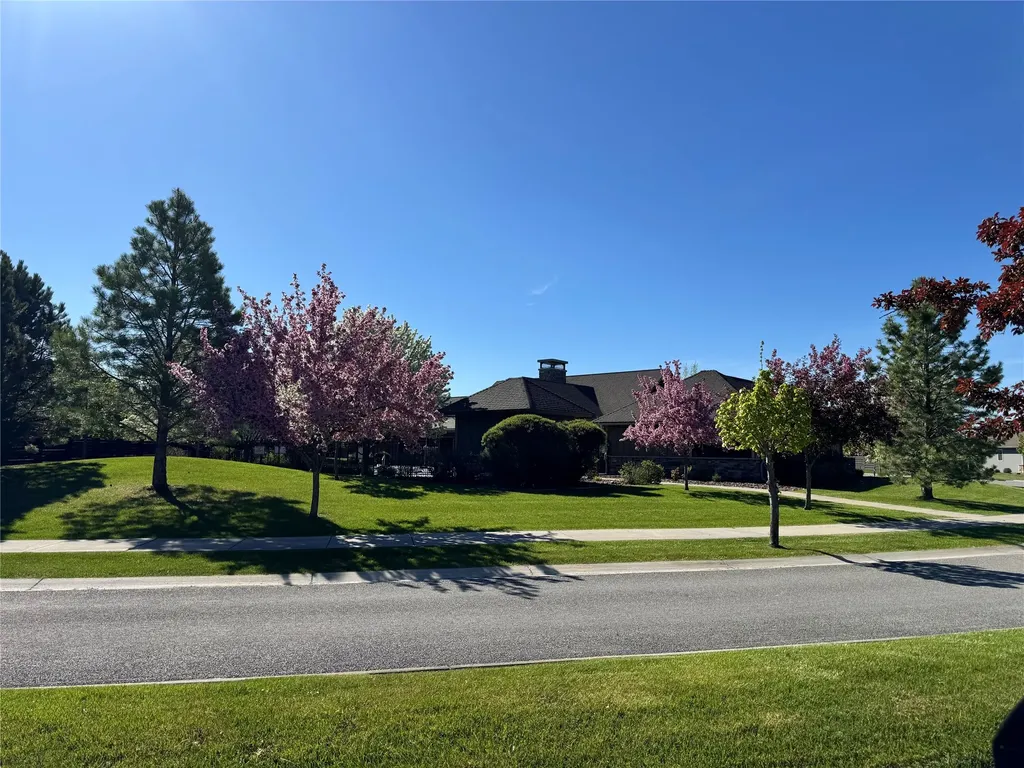 136 Antler Peak Lane Kalispell MT 59901