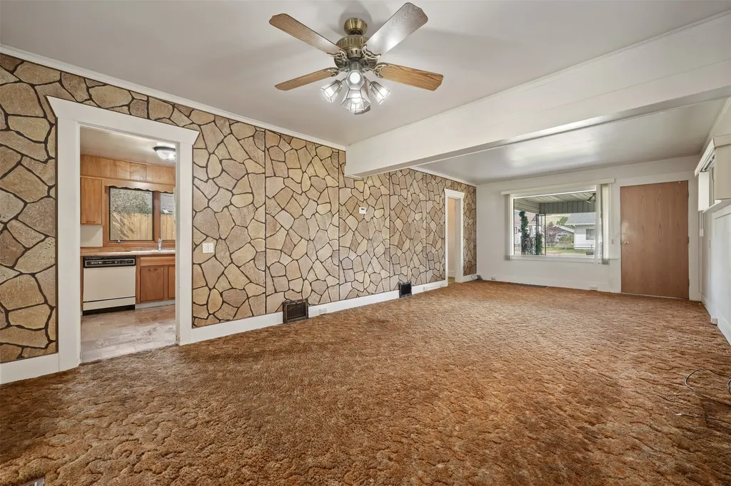 1909 Howard Street Butte MT 59701