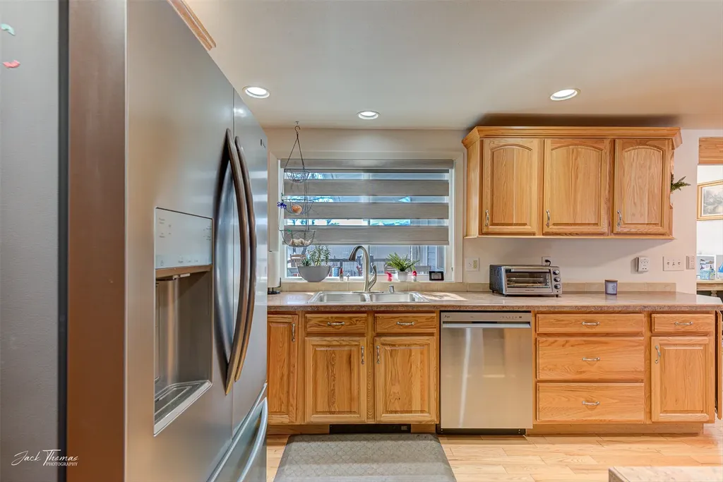 1527 Mineral Road Helena MT 59602