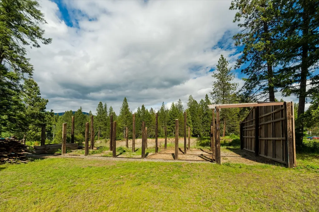 2909 Us Highway 2 Troy MT 59935