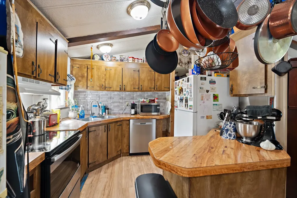2909 Us Highway 2 Troy MT 59935
