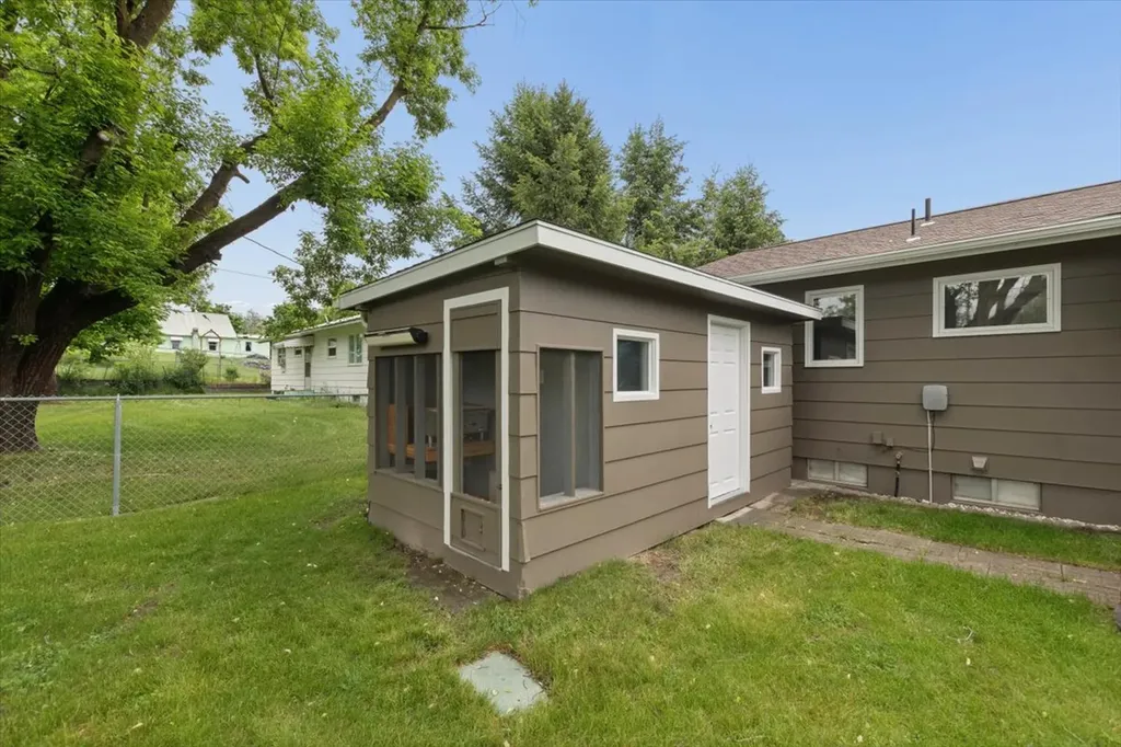 203 Central Avenue Eureka MT 59917