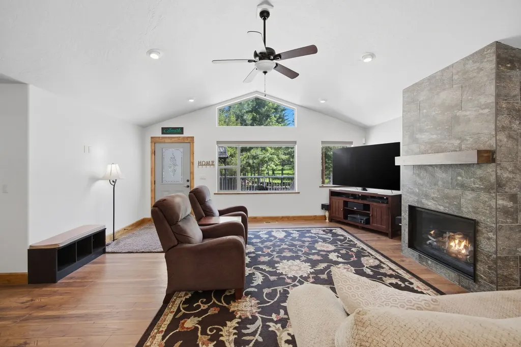 30123 Half Circle Way Polson MT 59860