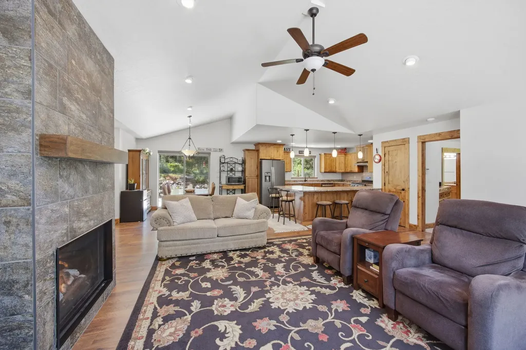 30123 Half Circle Way Polson MT 59860