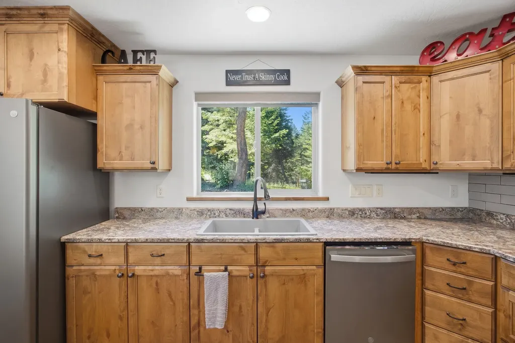 30123 Half Circle Way Polson MT 59860