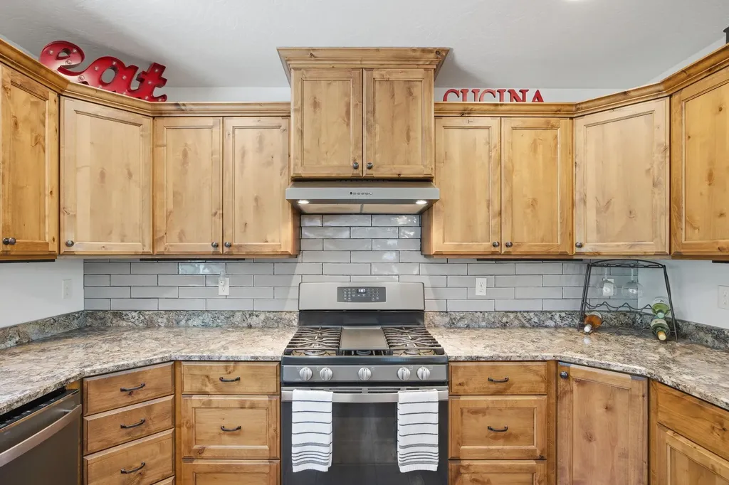 30123 Half Circle Way Polson MT 59860