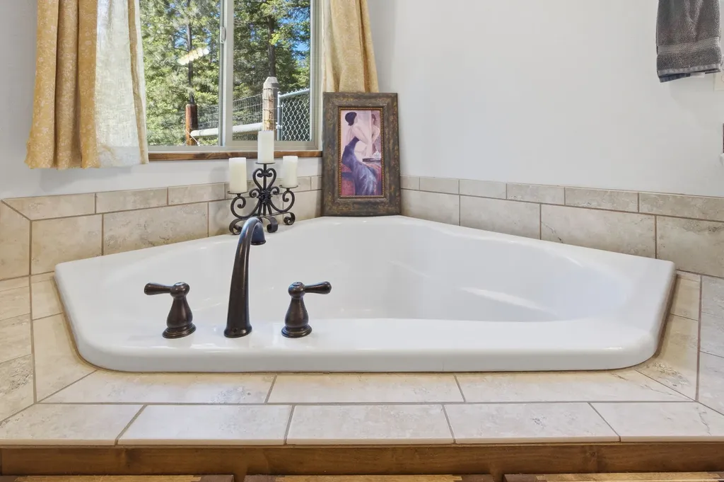 30123 Half Circle Way Polson MT 59860