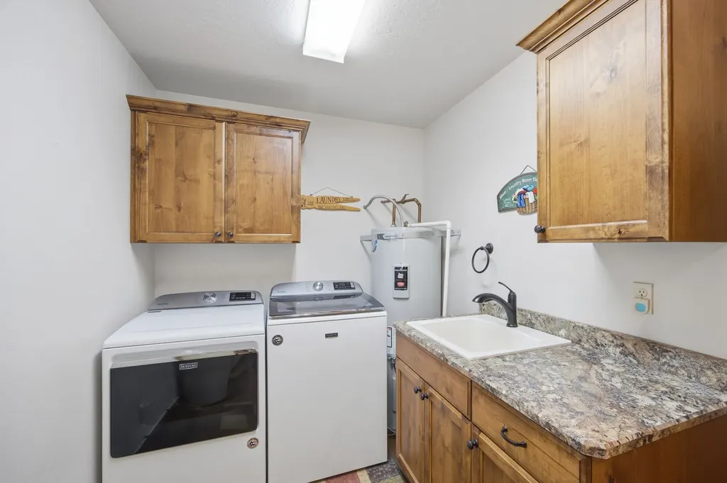 30123 Half Circle Way Polson MT 59860