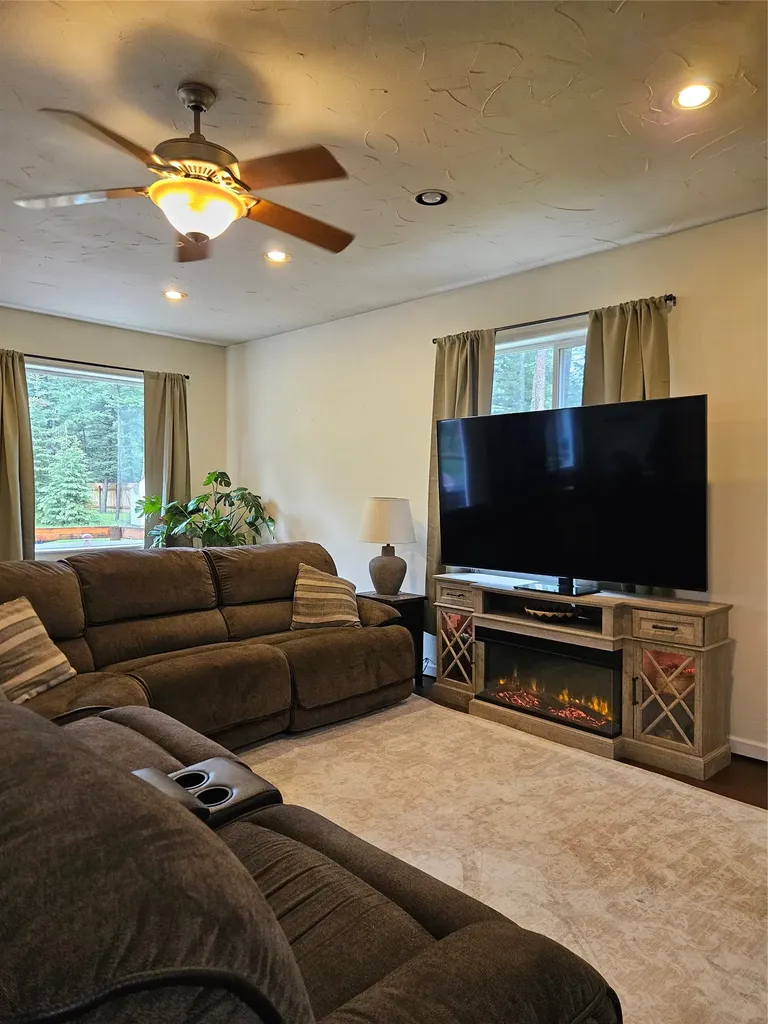 229 3rd Avenue Lincoln MT 59639