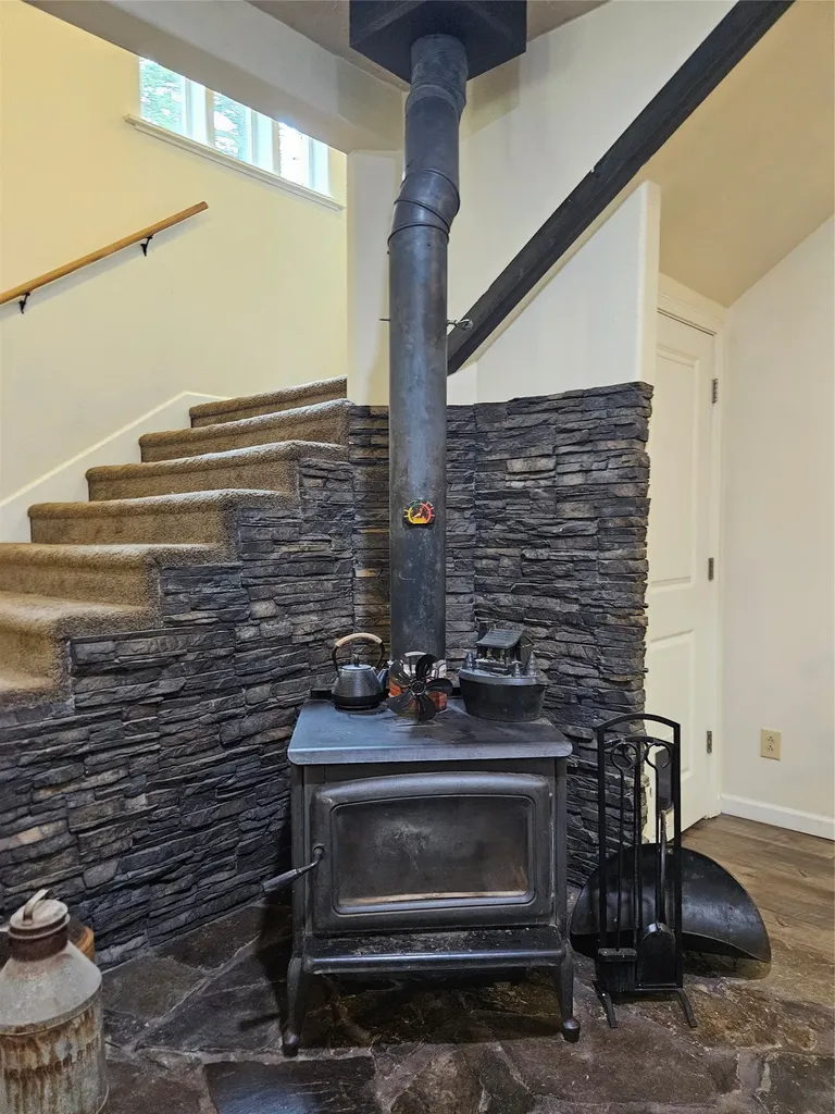 229 3rd Avenue Lincoln MT 59639
