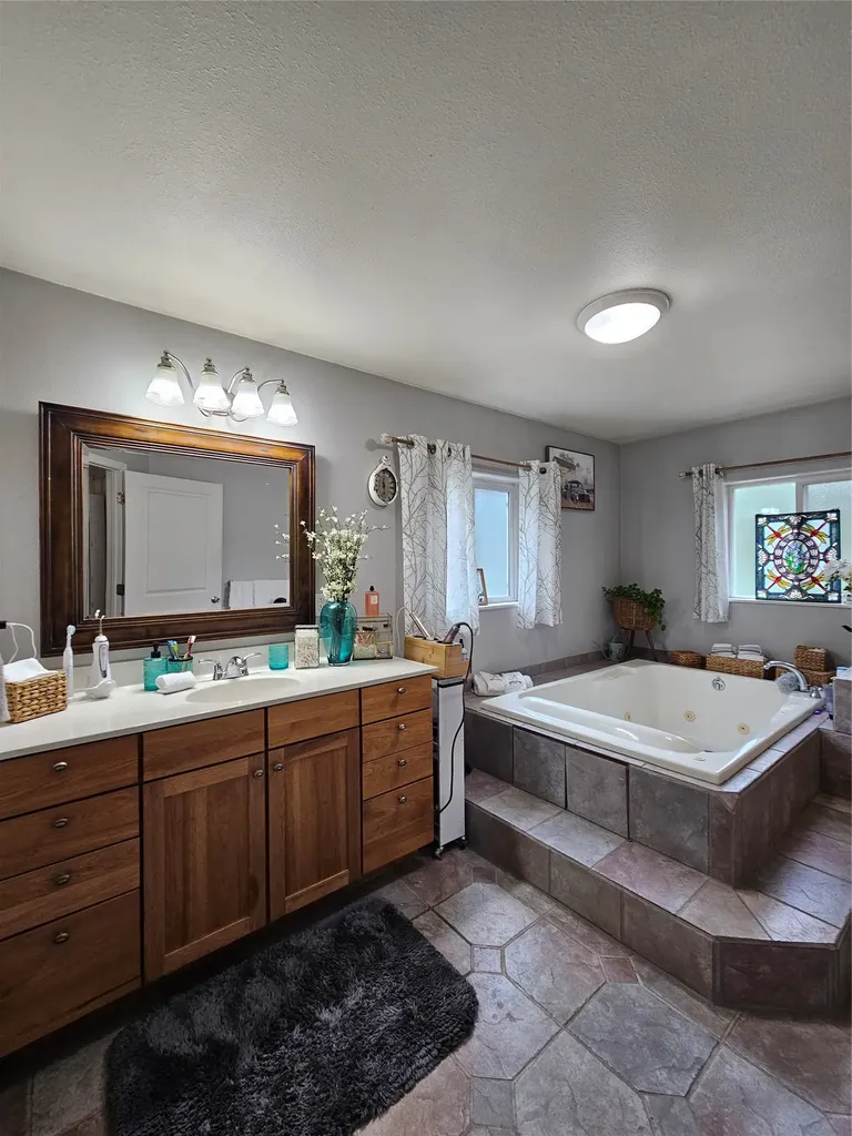 229 3rd Avenue Lincoln MT 59639