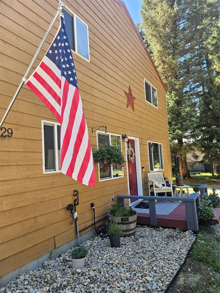 229 3rd Avenue Lincoln MT 59639