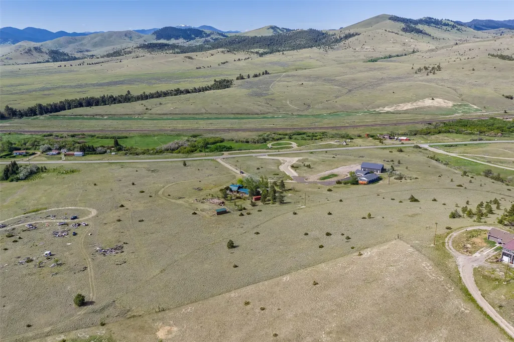 4918 Birdseye Road Helena MT 59602