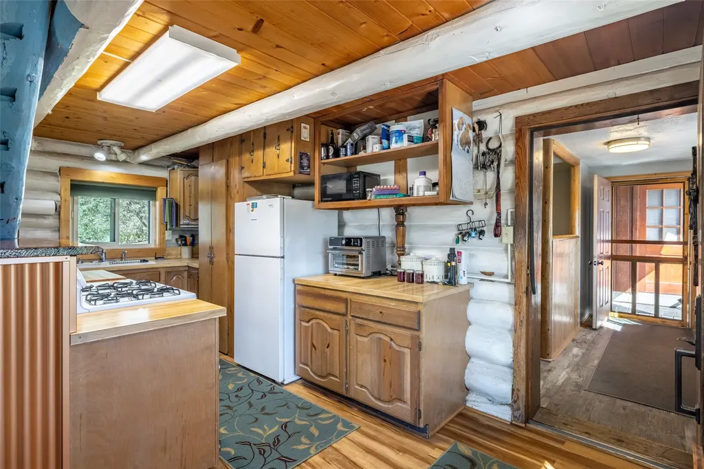 4918 Birdseye Road Helena MT 59602