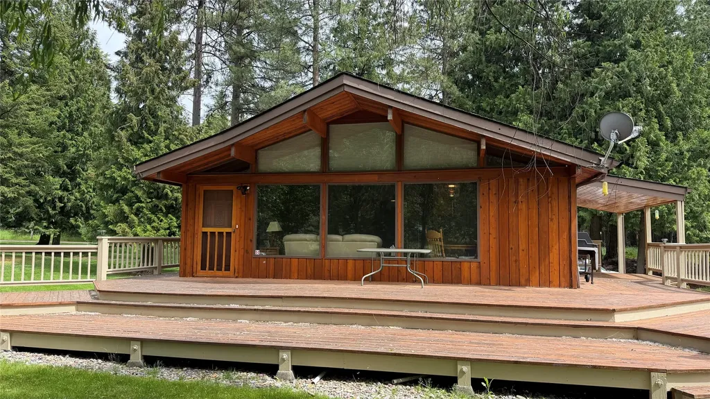 5671 Kootenai River Road Libby MT 59923