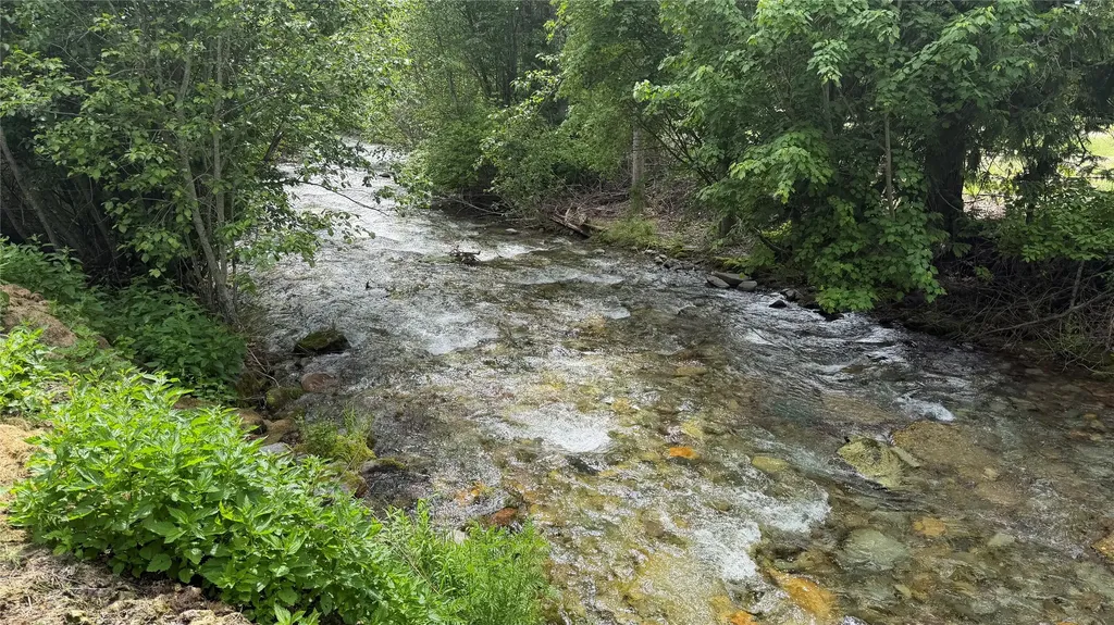 5671 Kootenai River Road Libby MT 59923