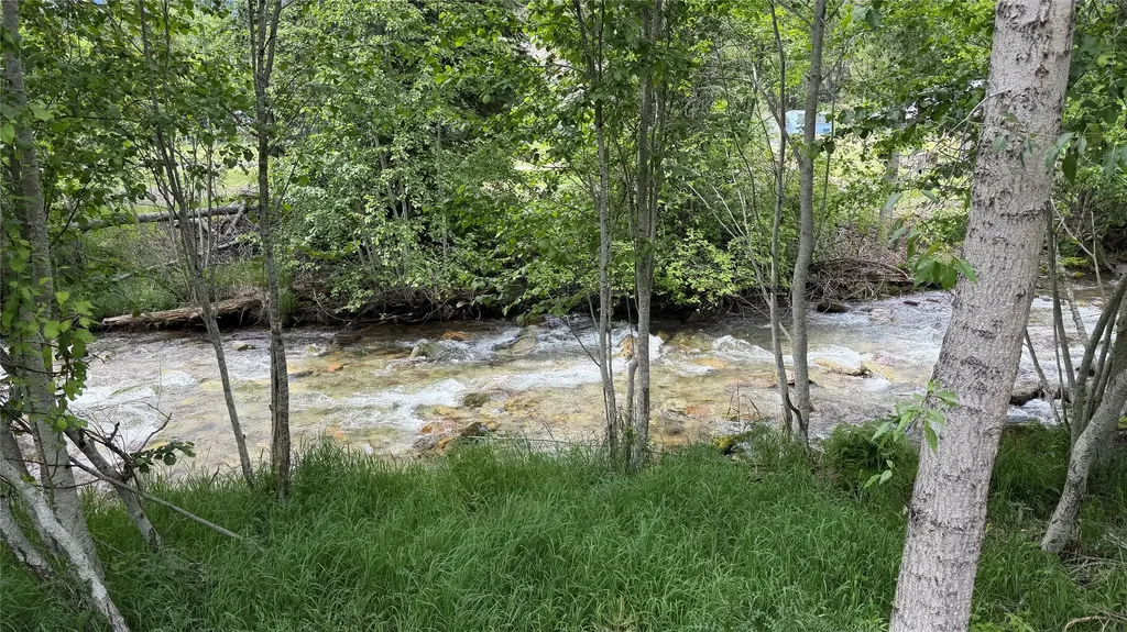 5671 Kootenai River Road Libby MT 59923
