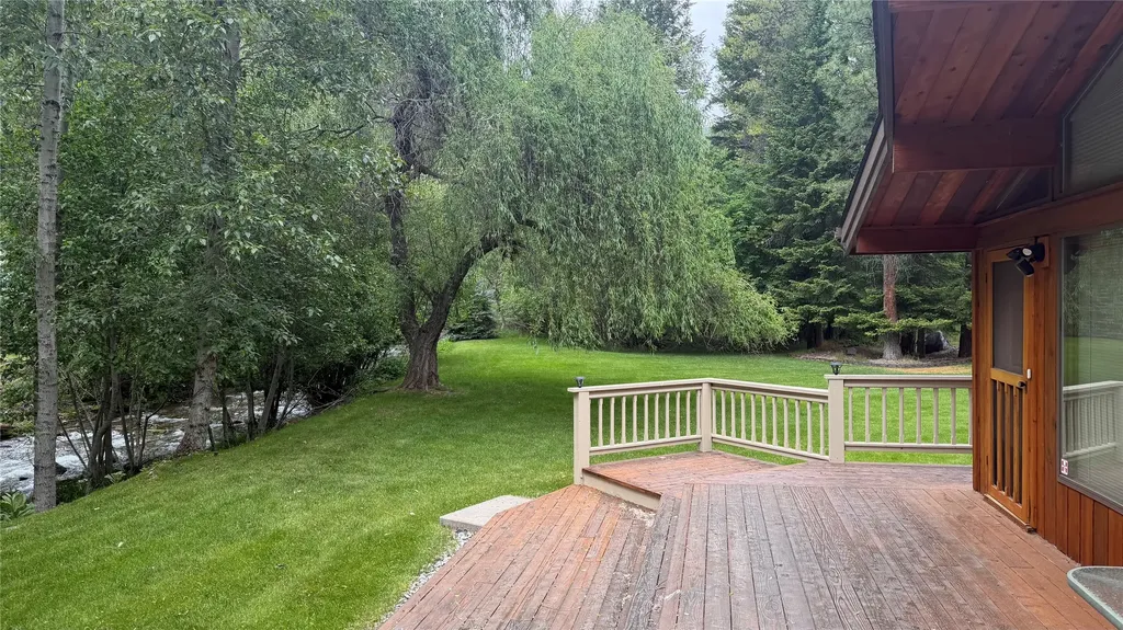 5671 Kootenai River Road Libby MT 59923