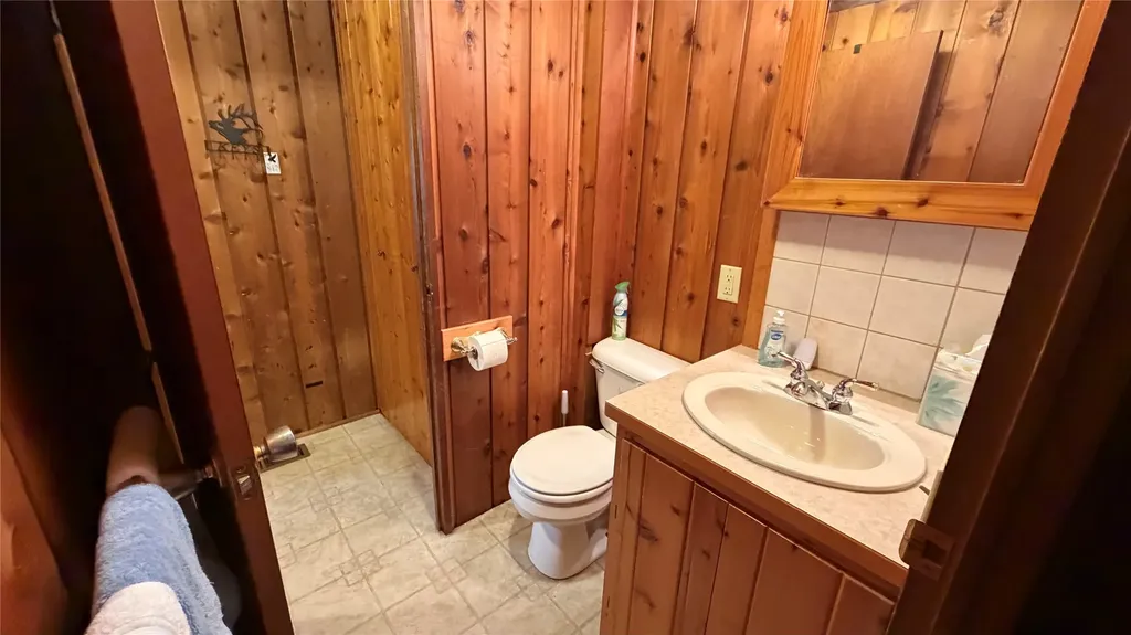 5671 Kootenai River Road Libby MT 59923