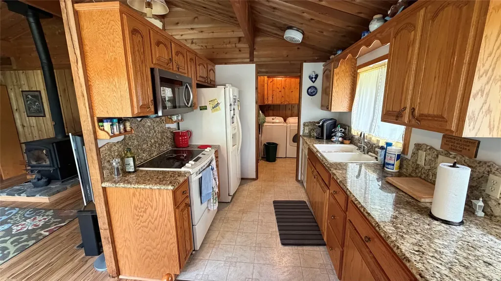 5671 Kootenai River Road Libby MT 59923