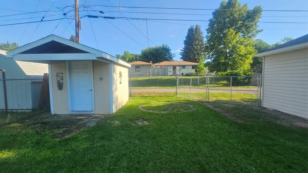 405 26th Avenue NE Great Falls MT 59404