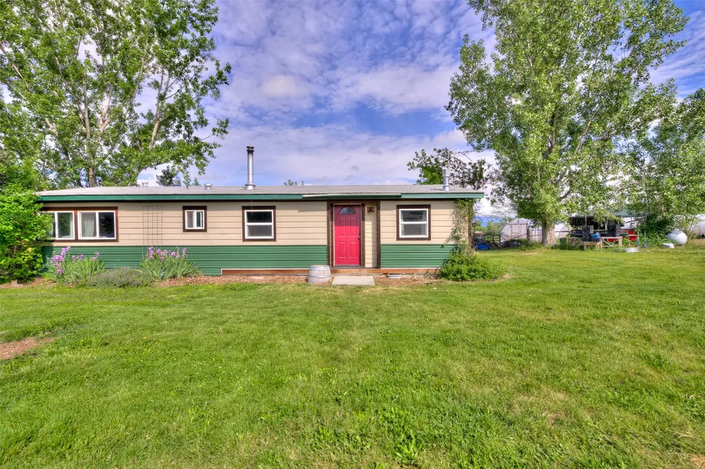 1327 Honey House Lane Corvallis MT 59828