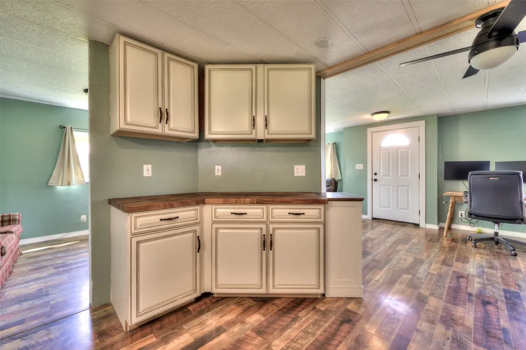 1327 Honey House Lane Corvallis MT 59828