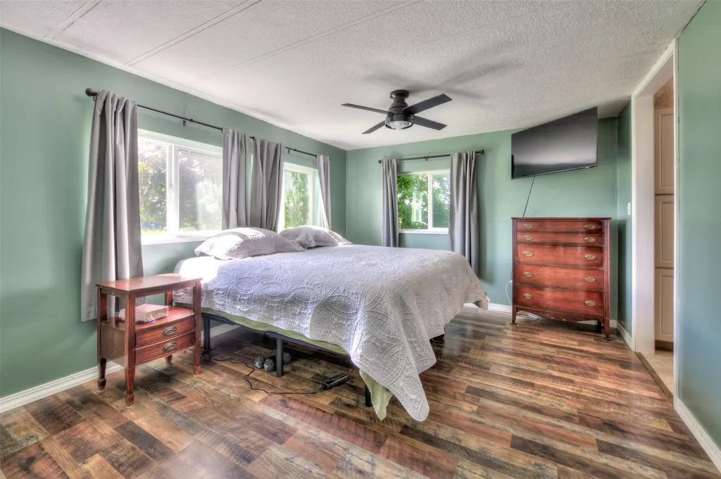 1327 Honey House Lane Corvallis MT 59828