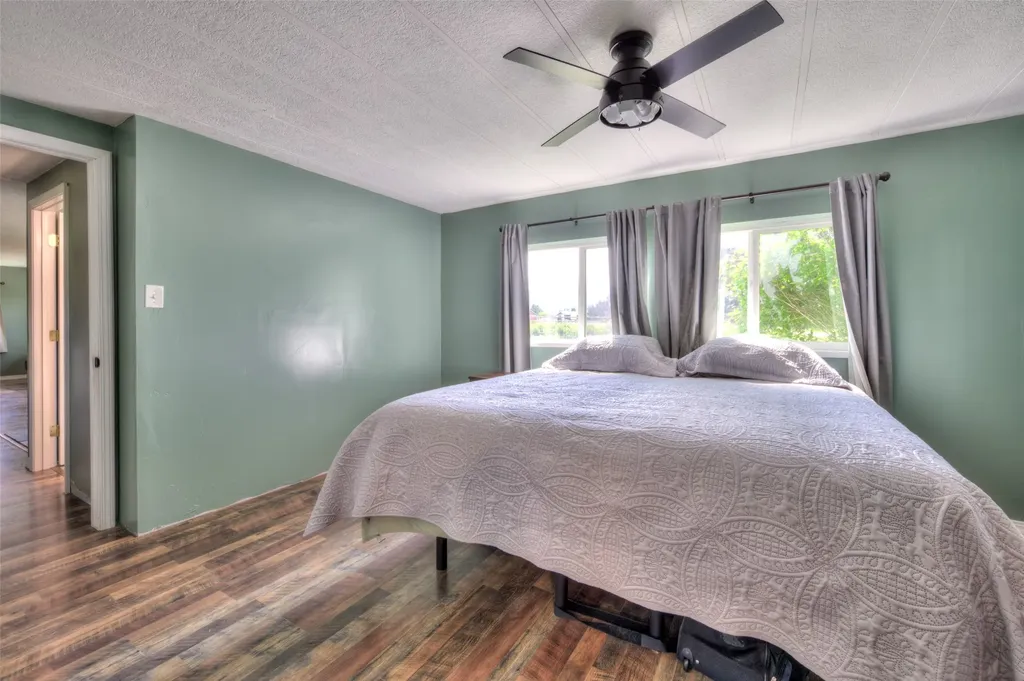 1327 Honey House Lane Corvallis MT 59828