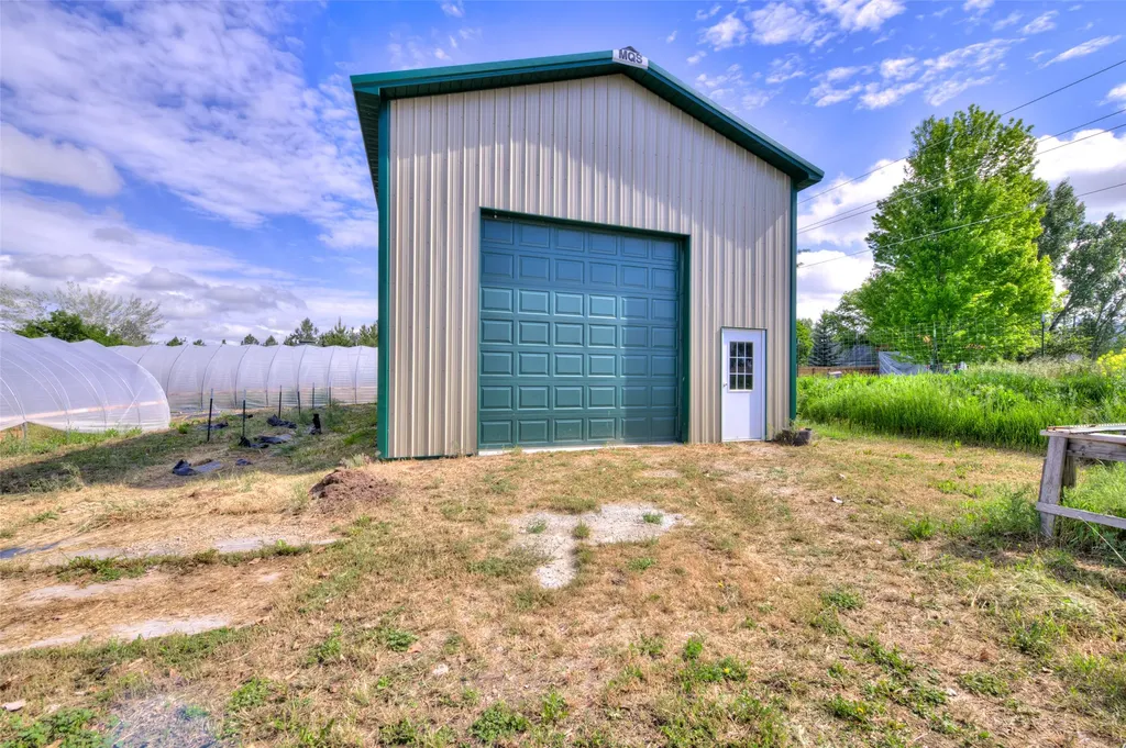 1327 Honey House Lane Corvallis MT 59828