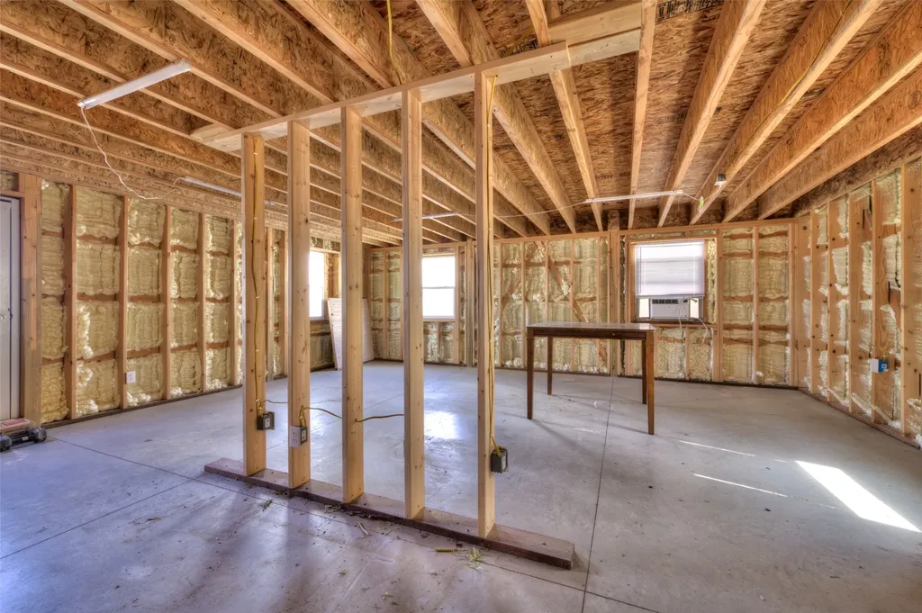 1327 Honey House Lane Corvallis MT 59828