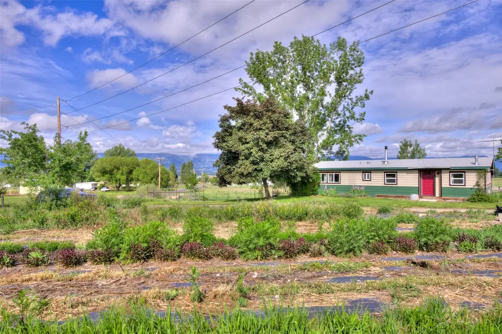 1327 Honey House Lane Corvallis MT 59828
