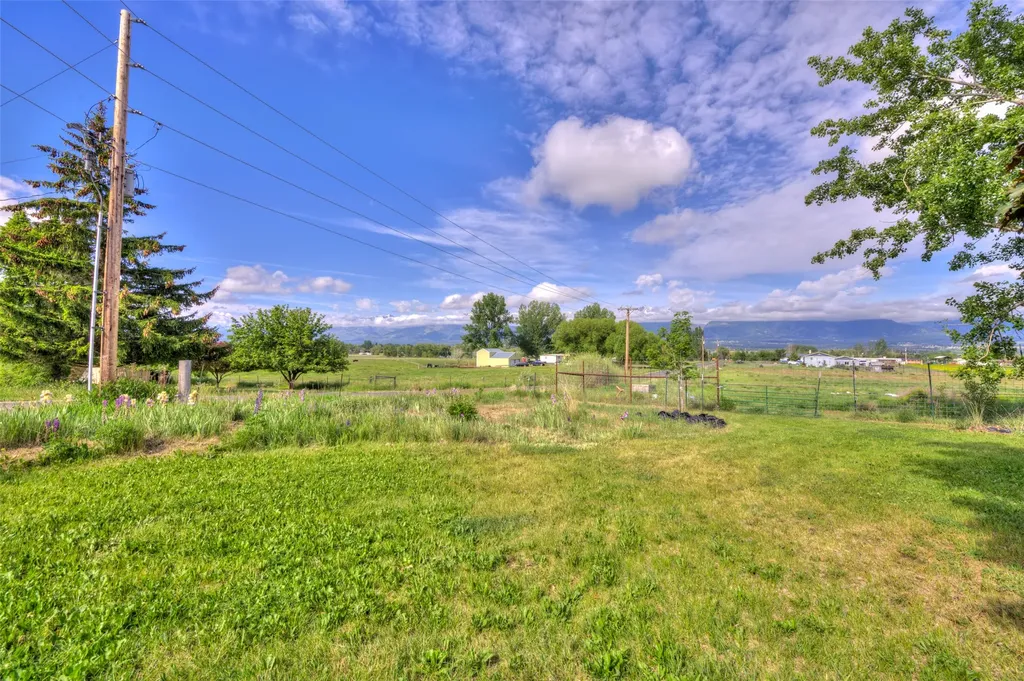 1327 Honey House Lane Corvallis MT 59828