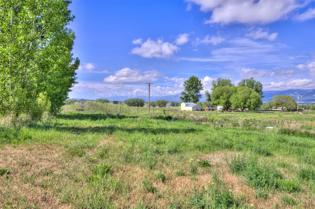1327 Honey House Lane Corvallis MT 59828