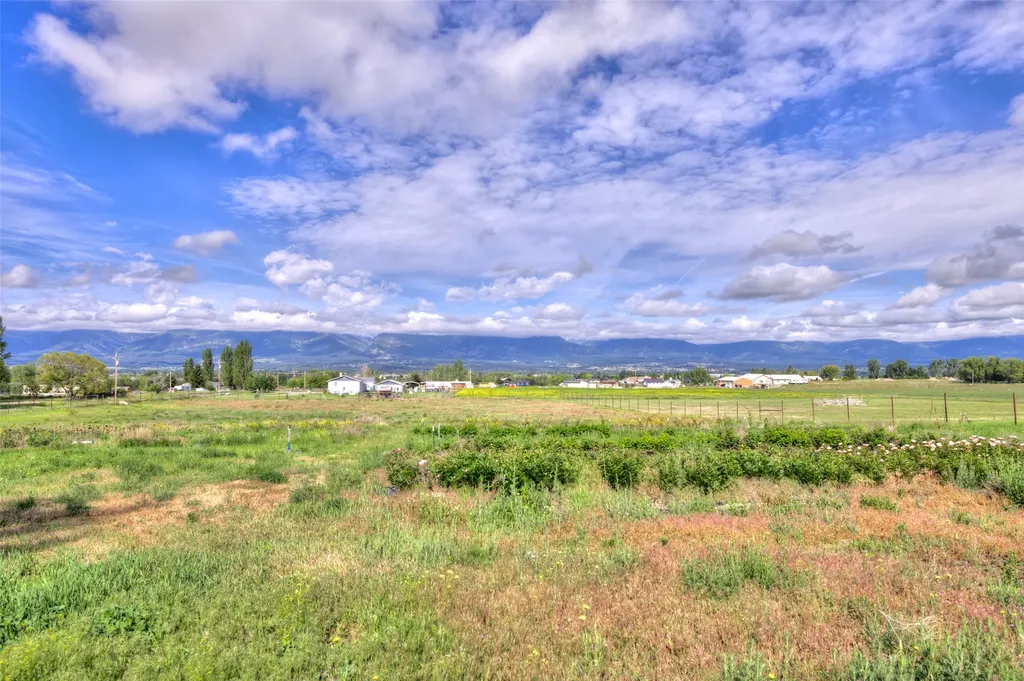 1327 Honey House Lane Corvallis MT 59828
