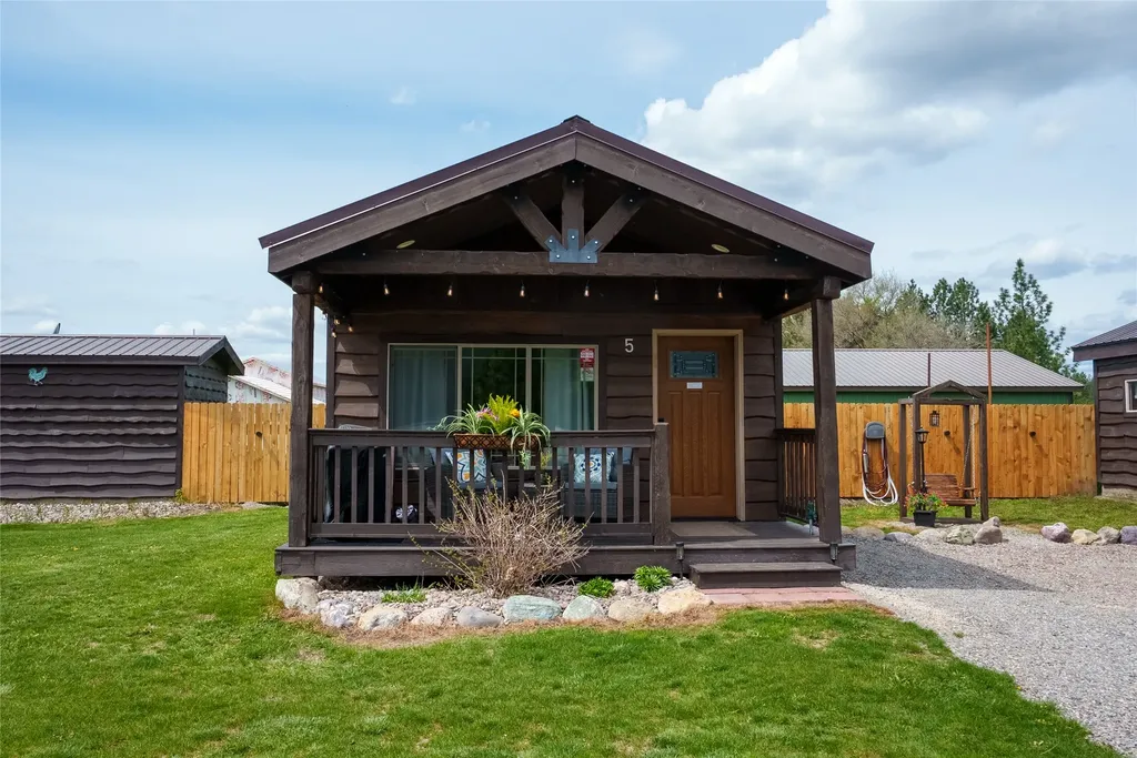 1040 Roost Way Columbia Falls MT 59912